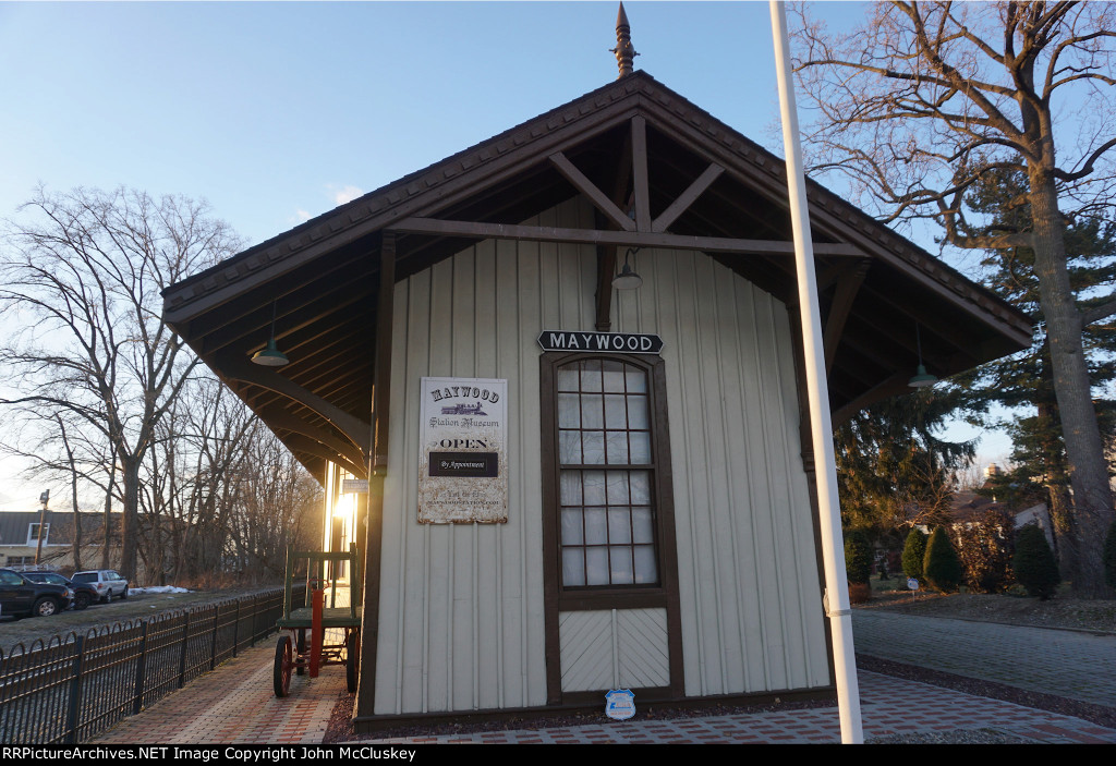 Maywood Station